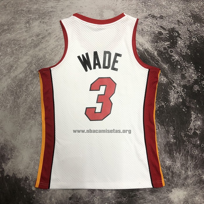 Camiseta Miami Heat Dwyane Wade NO 3 Mitchell & Ness 2005-06 Blanco